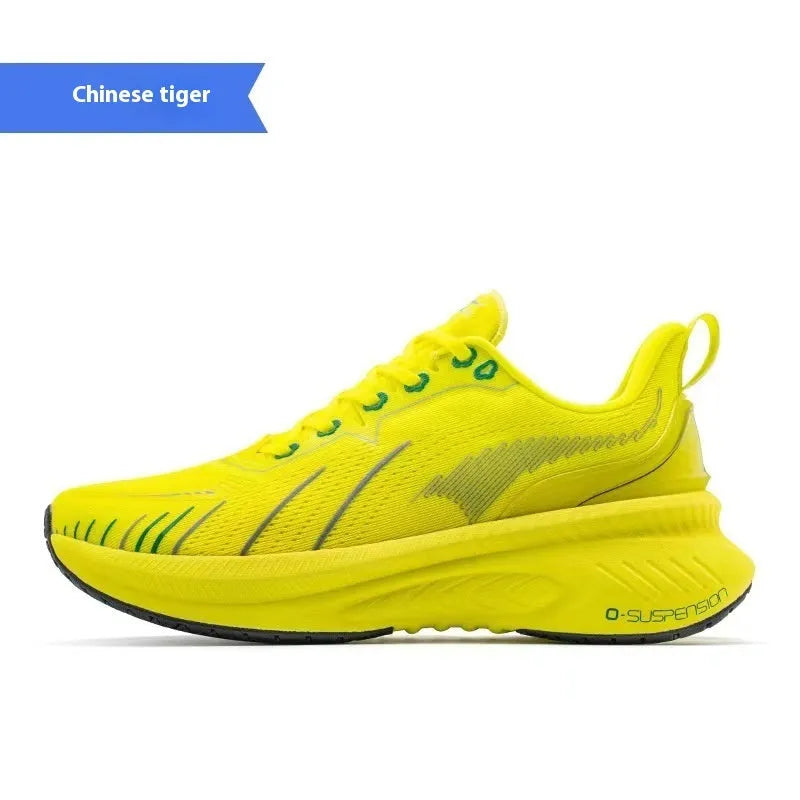 Low-top running shoes in multiple colours with PU mesh upper, rubber sole, and reflective details.