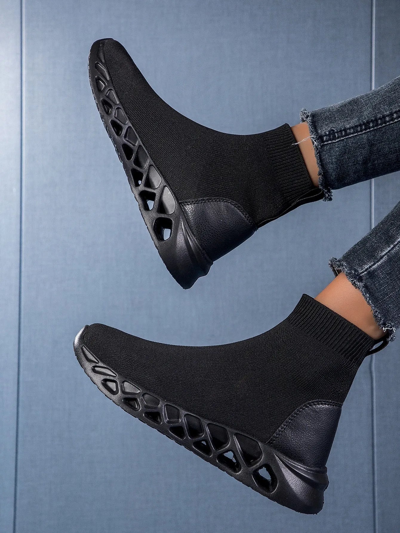 Women's high-top casual stretch socks ankle sock boots in solid colour mesh upper low-top flat heel
