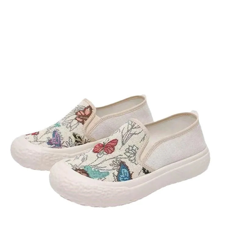 Old Beijing slip-on canvas shoes in white, round toe, shallow mouth, injection-moulded sole