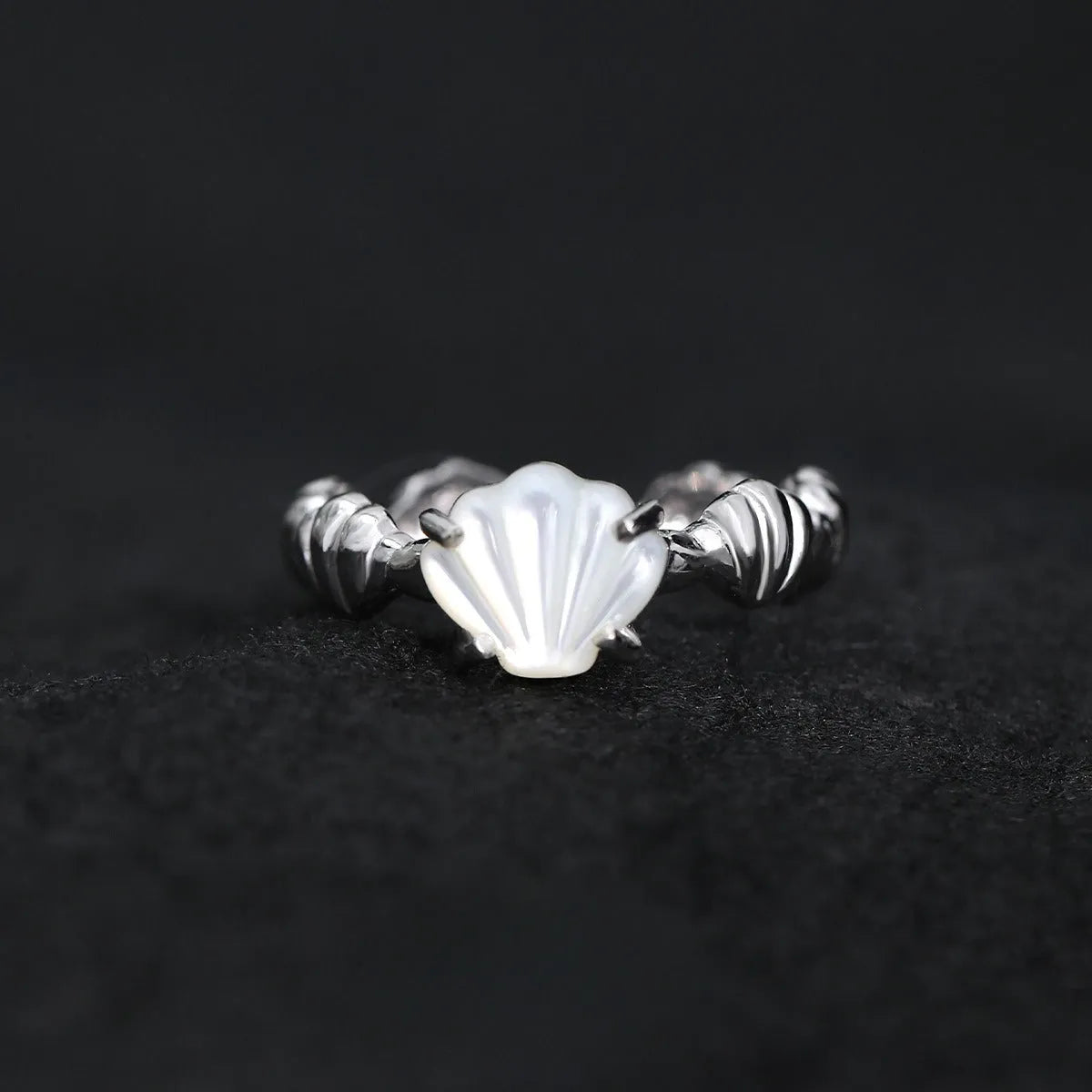 Adjustable silver ring with shell tiger eye design in white gold or 18K gold colour electroplated finish