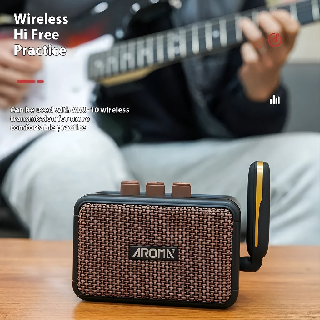 AG04 mini portable electric guitar loudspeaker box in plastic casing with data cable