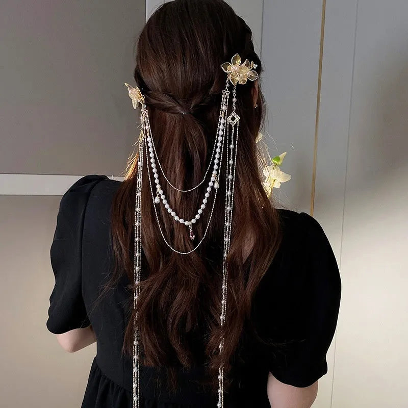 Gold women's hairpin with pearl, diamond and flower decoration and long tassel