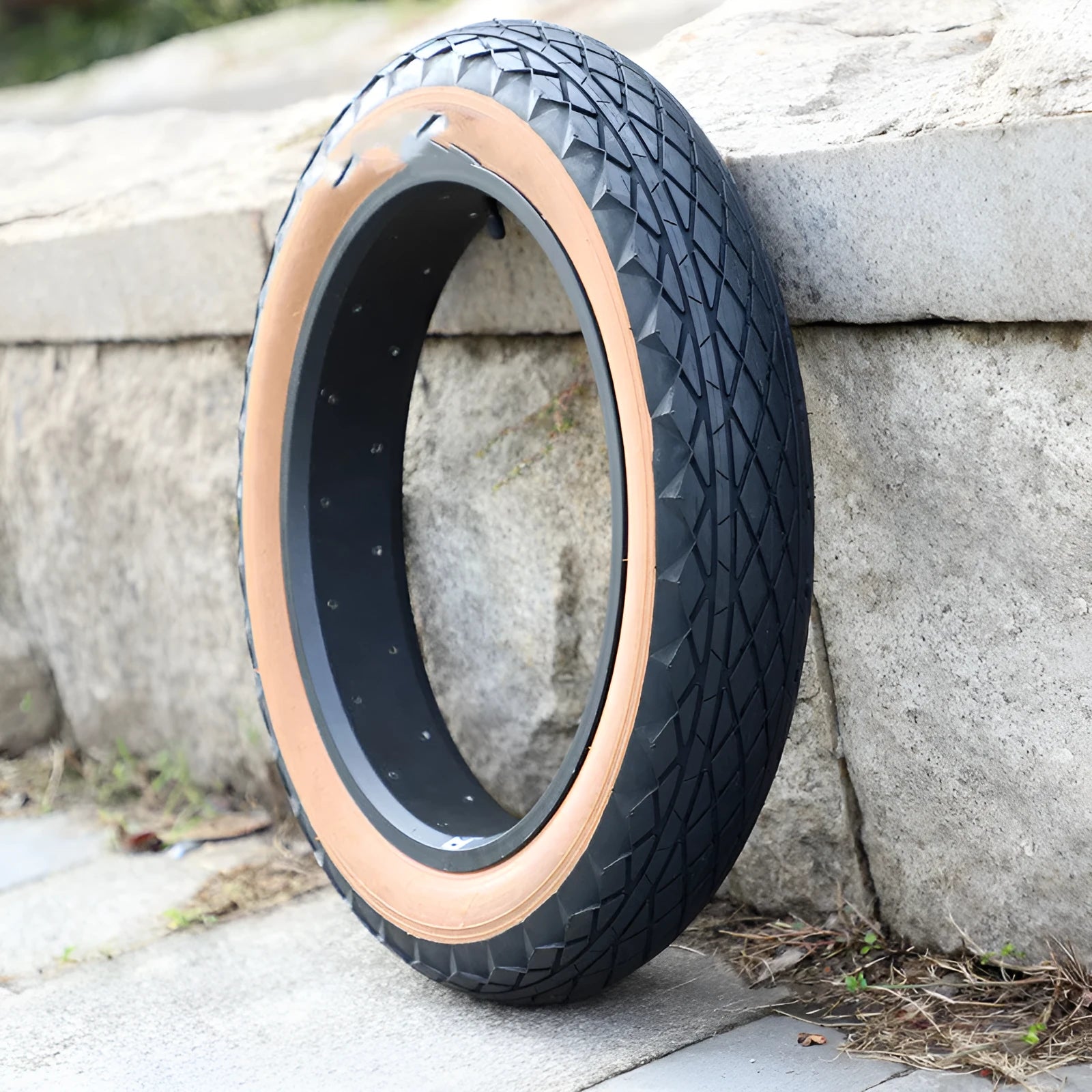 Brown rubber replacement tyre with 20x4.0 dimensions for snowmobiles and electric beach cars
