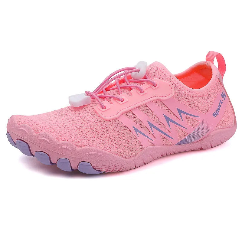 Quick-drying wading river tracing shoes with mesh upper and rubber sole in gray low-top design