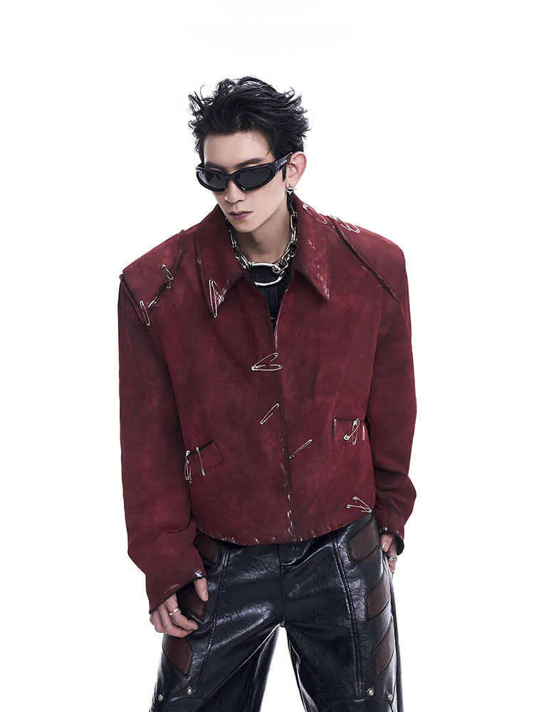 Men's thick quilted flocking decorative pin jacket coat in red with lapel collar loose fit