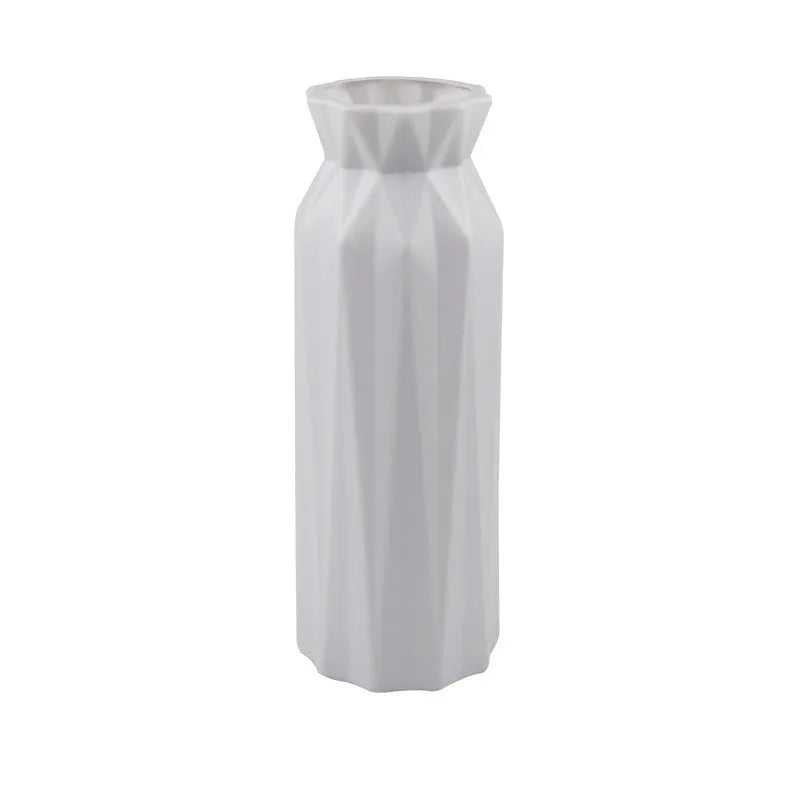 Melamine plastic vase in grey colour with 7.2cm bottom diameter for flower arrangements