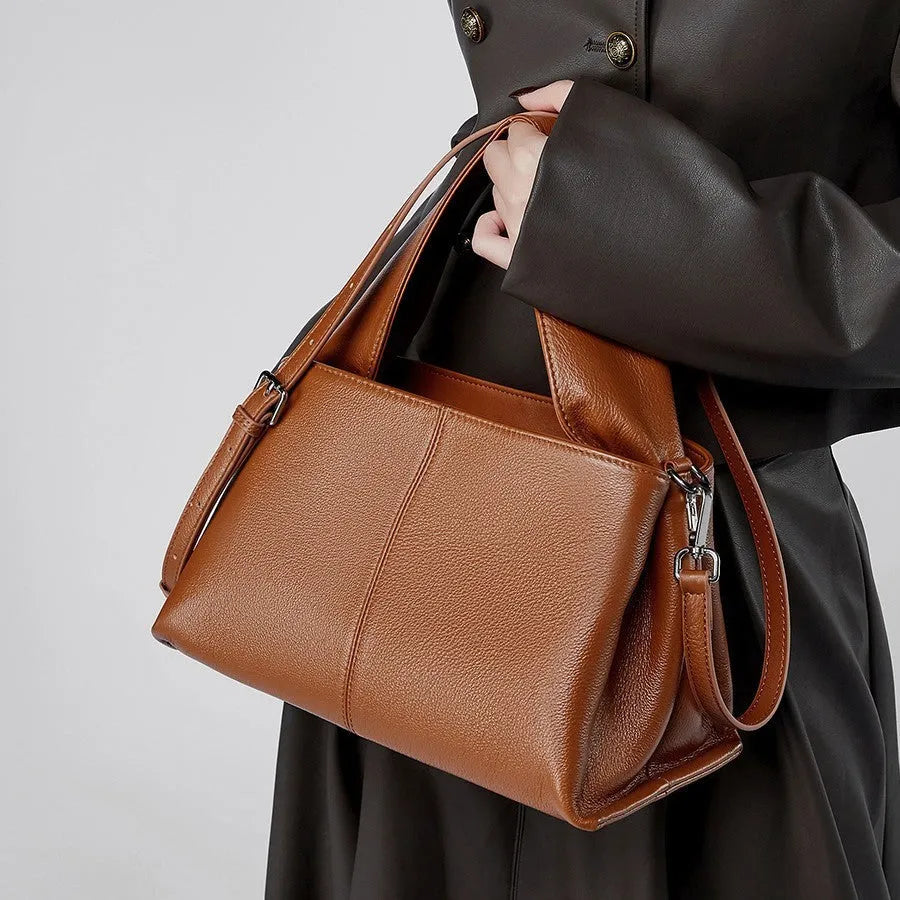 Women's messenger bag in genuine cowhide leather with double shoulder straps and square shape
