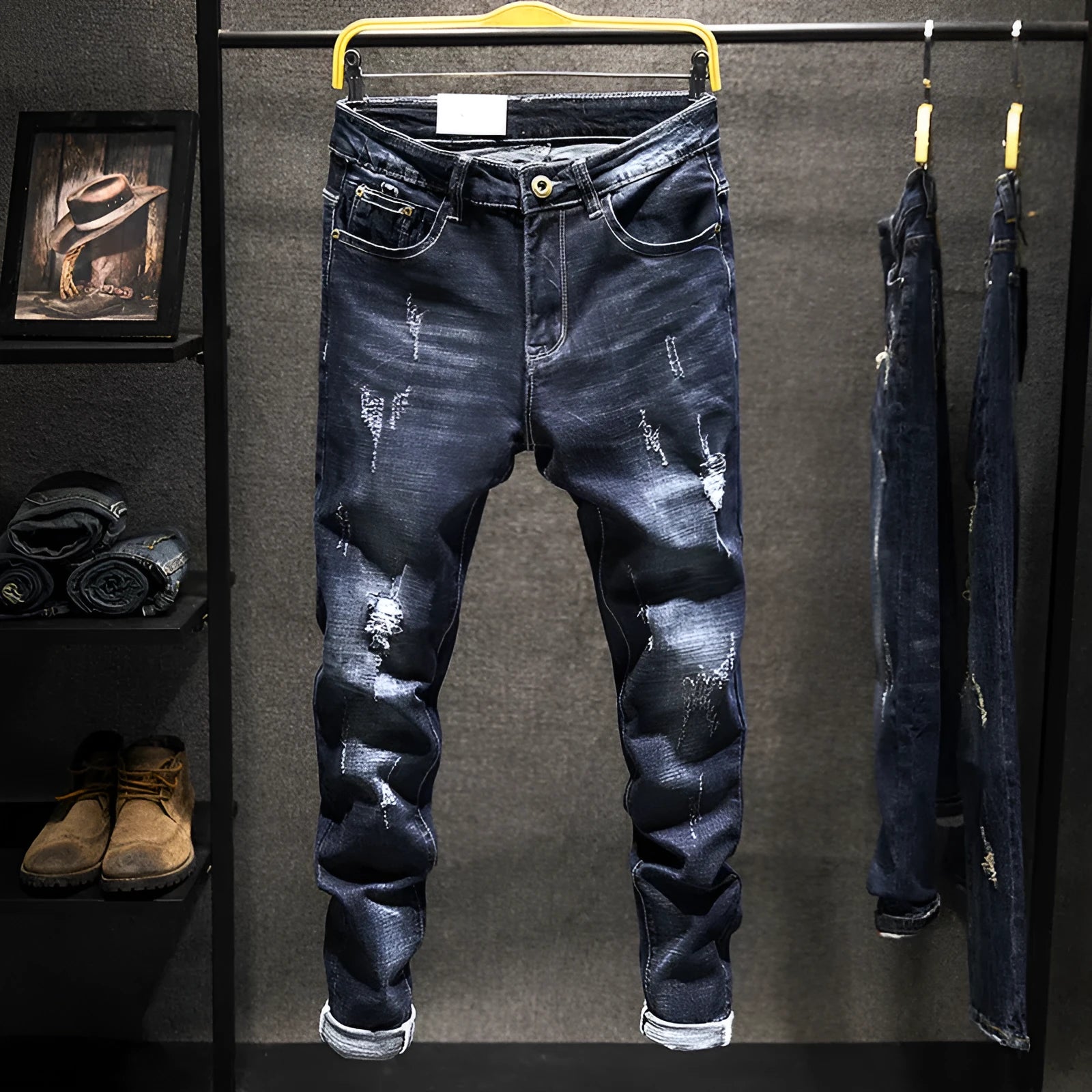 Men's slim-fit skinny jeans in dark blue and light blue colours with micro-elasticity fabric