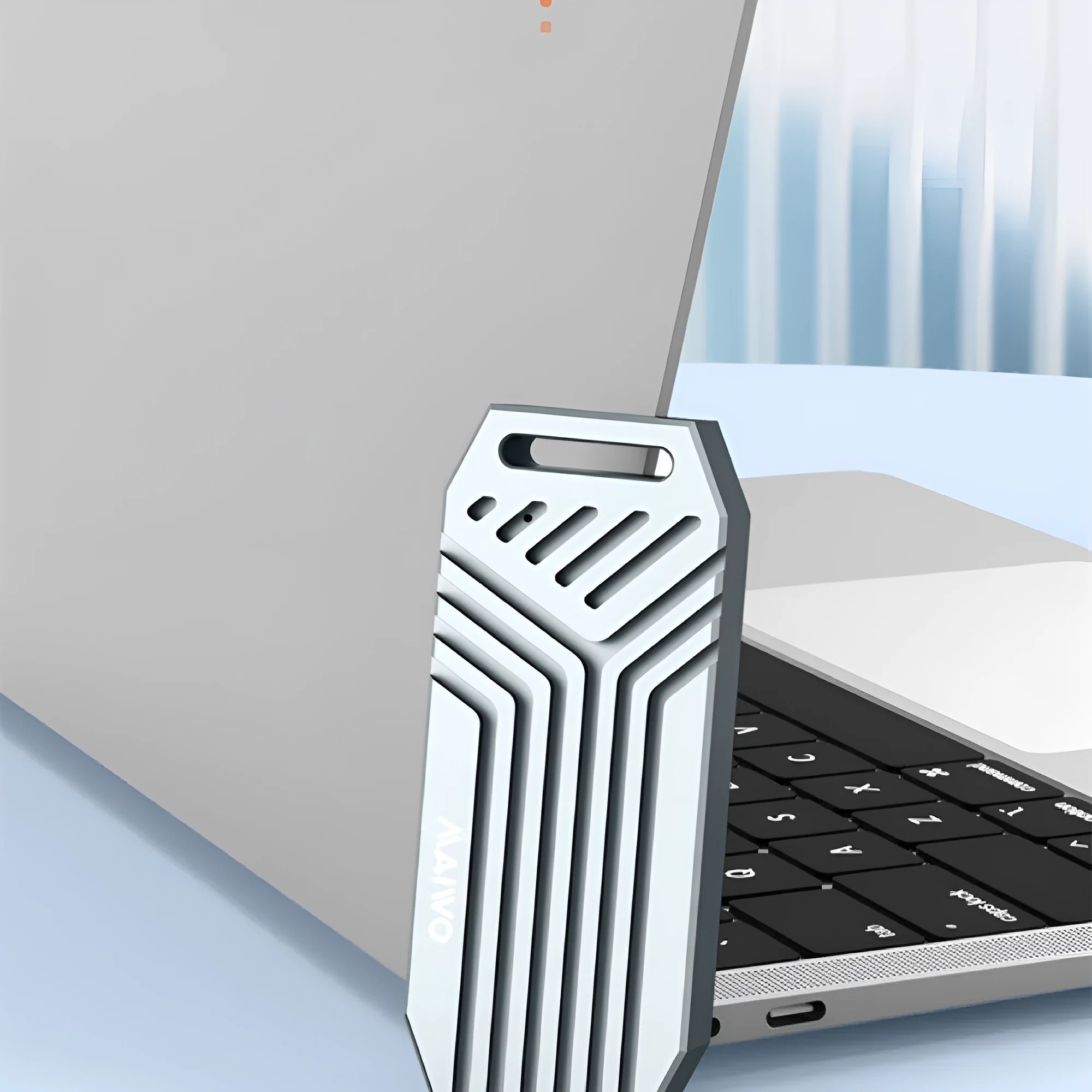 Thunderbolt 4 external SSD enclosure in aluminium alloy case with optional cooling fan