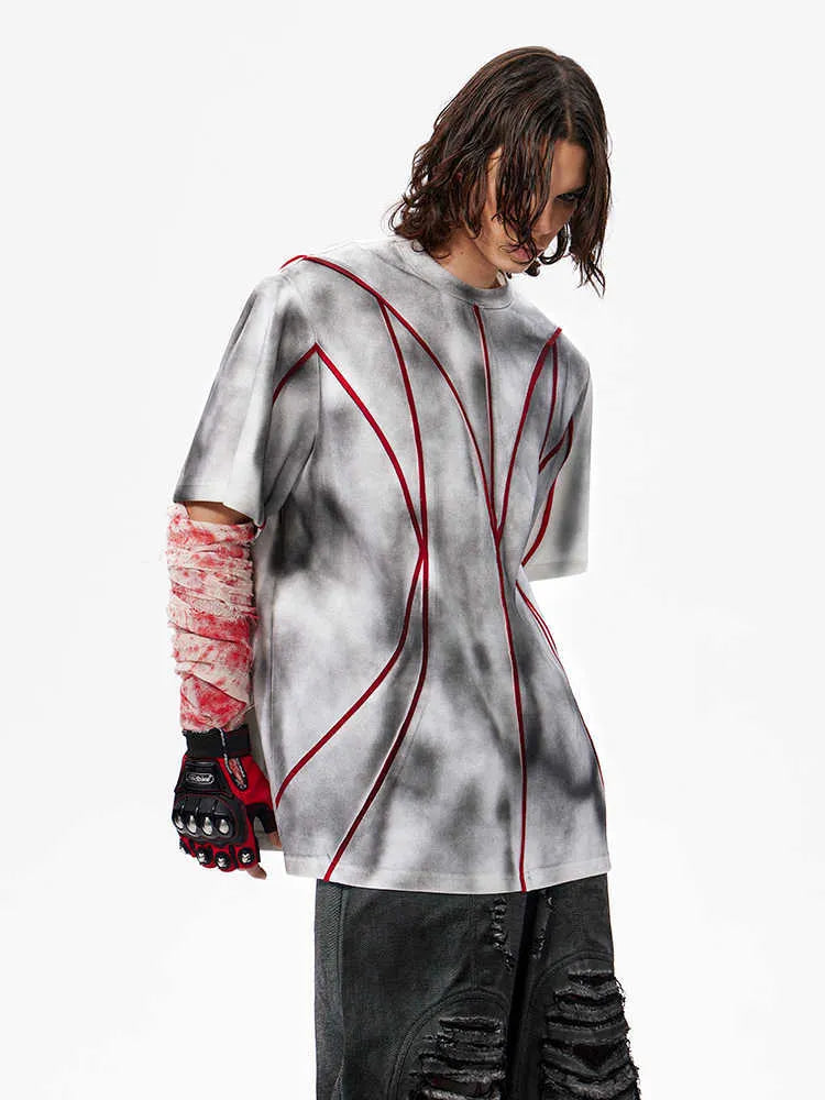 Women's padded shoulder t-shirt with three-dimensional patchwork design on short sleeve round neck top