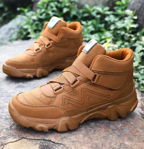 Men's casual shoes in various colours available in sizes 39 to 49