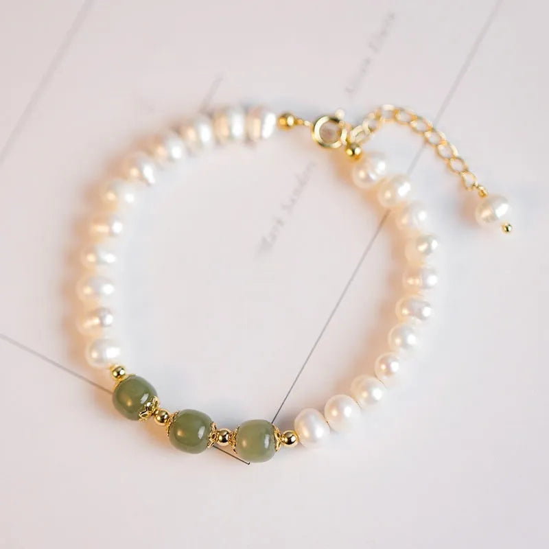 Natural freshwater pearl bracelet in diamond shape, available in deep or light Hetian jade colour.