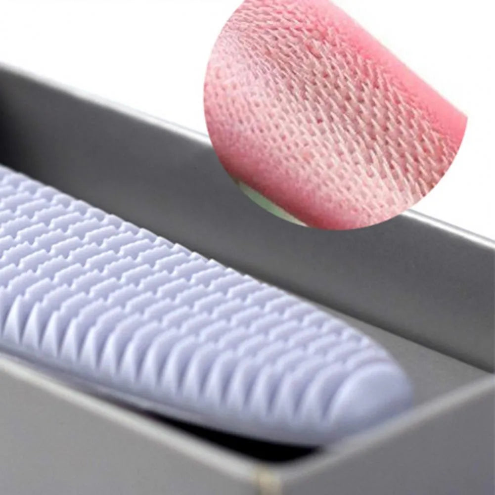 Gray cat comb with tongue massage design and narrow and wide ends, 21cm length, on a white background