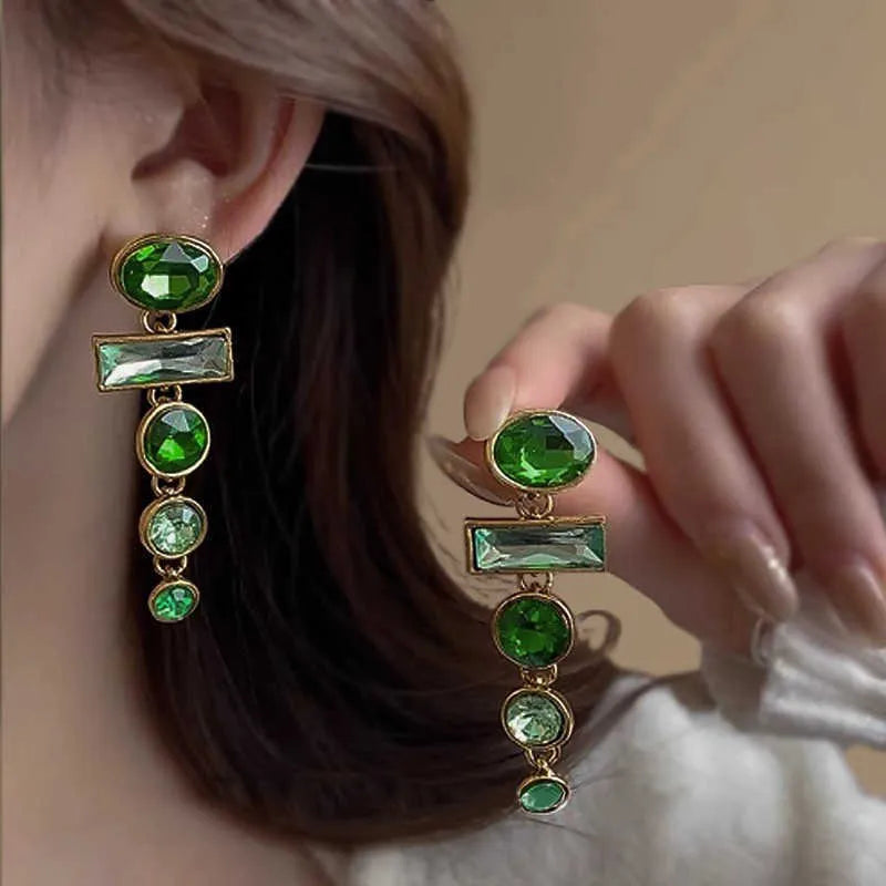 Retro green gradient Chinese style earrings with geometry shape and tassel design