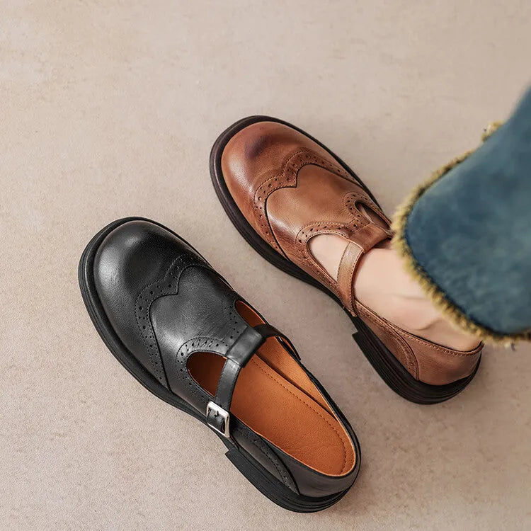 Women's black flat shoes with sheepskin upper, round toe, and flat sole in British style
