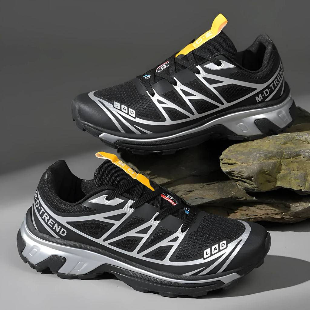 Low-top leisure hiking shoes with artificial leather upper and rubber soles in multiple colour options