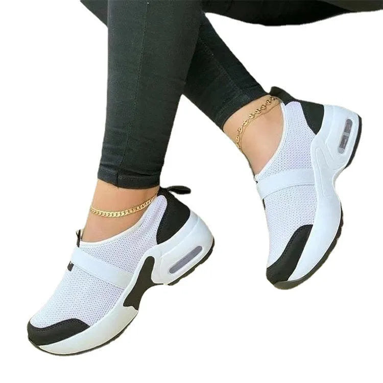 Women's flat mesh sneakers with rubber soles in multiple colour options