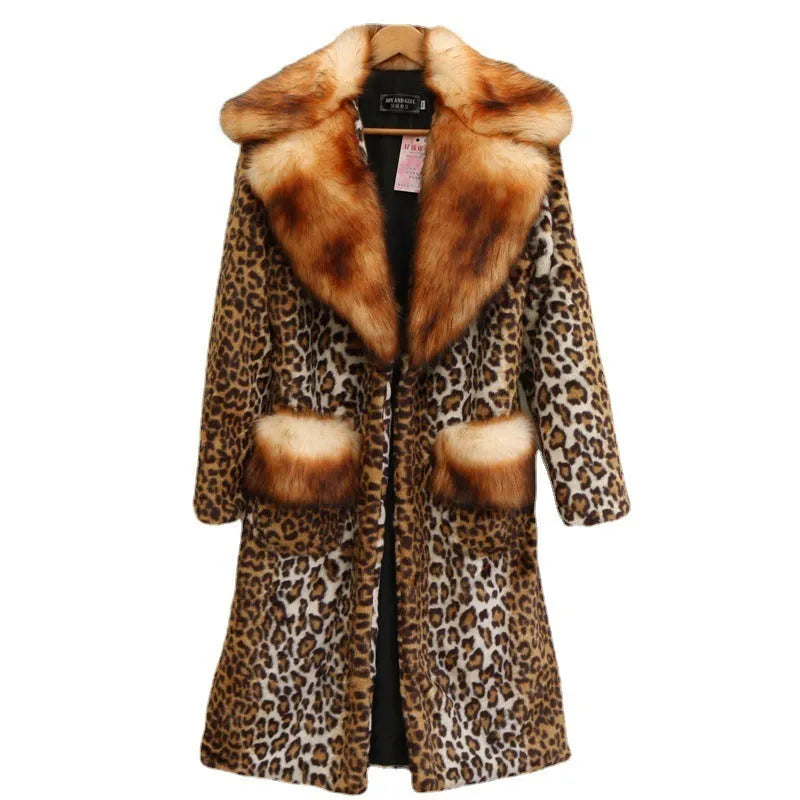 Women's long leopard print faux fur jacket with regular sleeves.