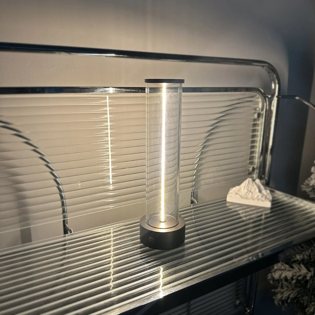 LED magnetic suction light strip with USB cable and colour-changing illumination