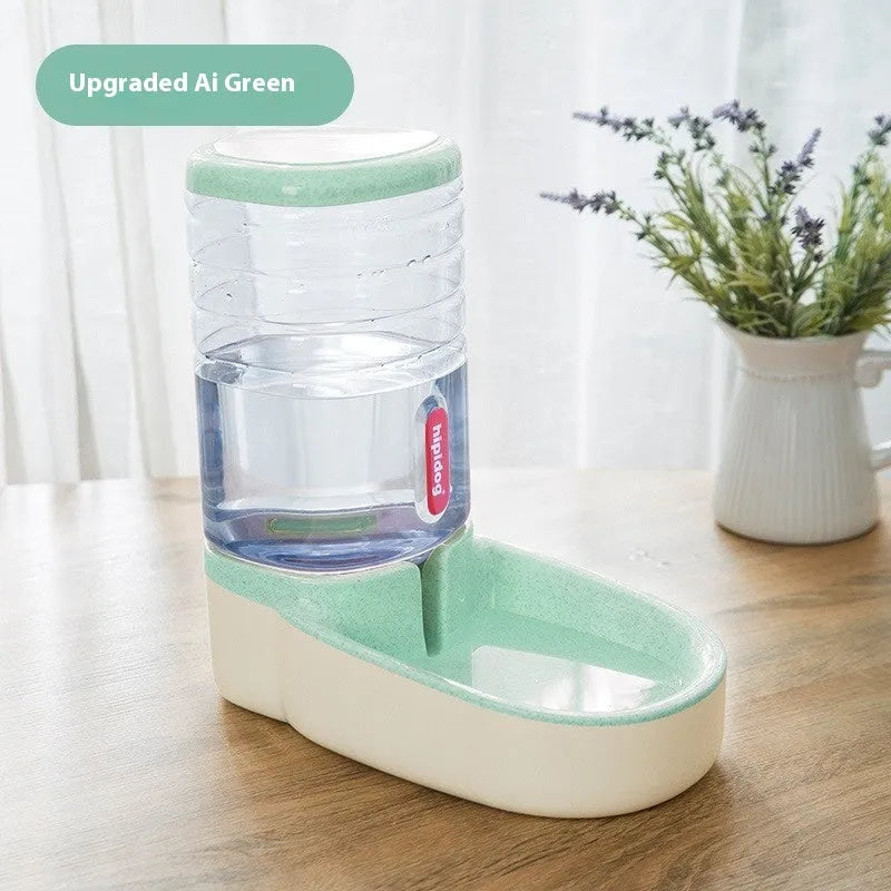 Automatic gravity-fed pet feeder or water fountain with 3.8-litre reservoir in blue, green, grey, or pink colour.
