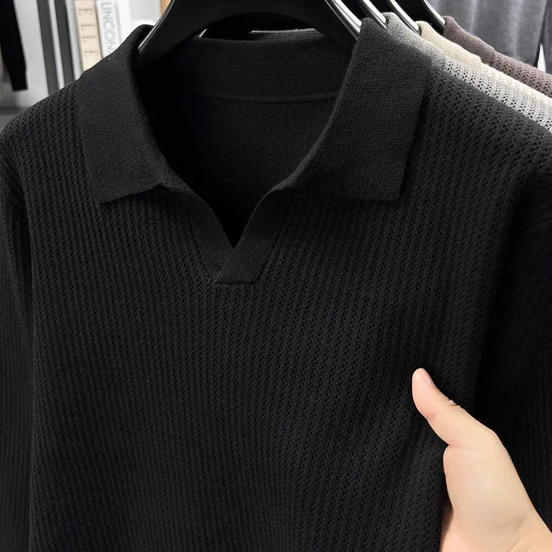 Men's loose fit pullover sweater in autumn colours with casual styling