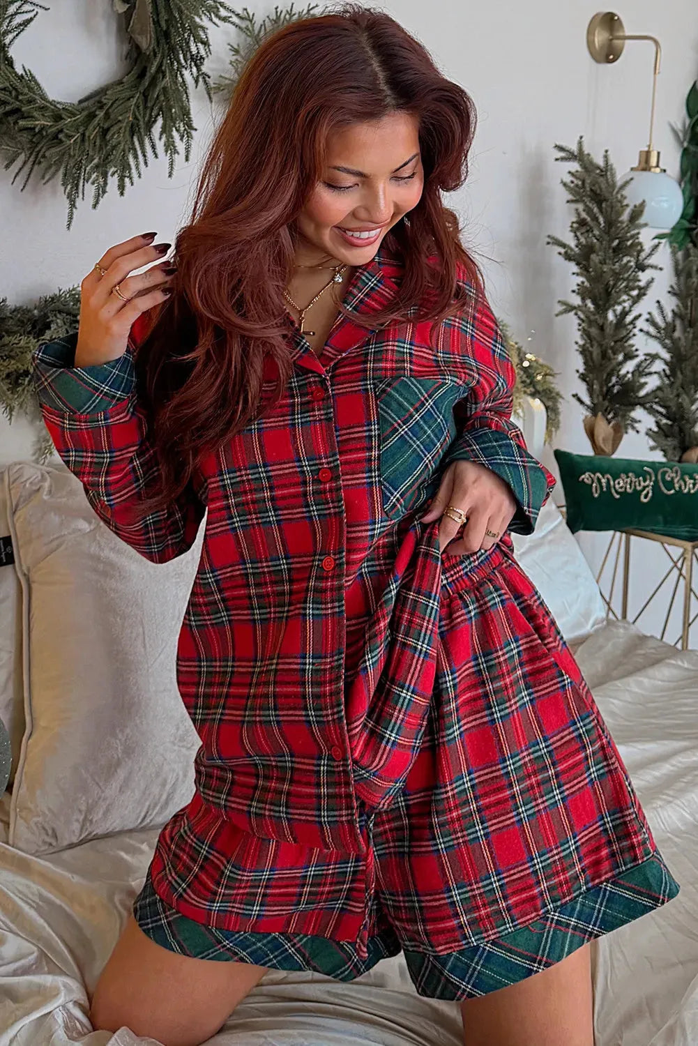 Red plaid Christmas pyjama set with long sleeve shirt and shorts in polyester-cotton blend fabric