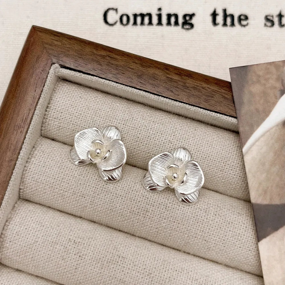 Copper retro flower earrings with petal design in gold or silver electroplated finish