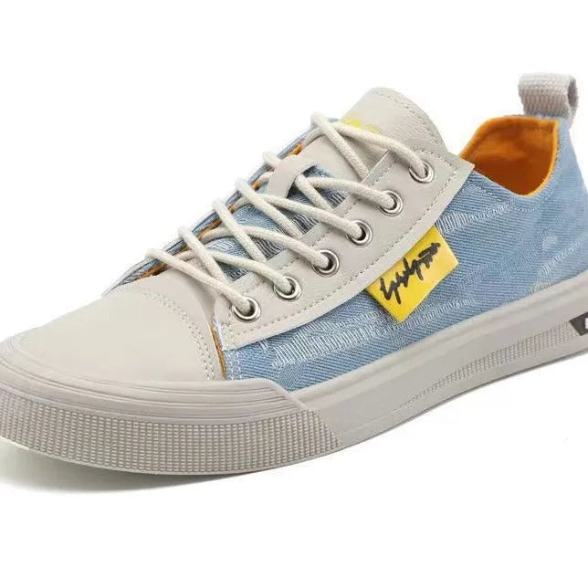 Men's casual canvas shoes in black with rubber sole and front lace-up design