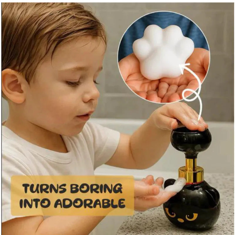 Black cat cartoon plastic soap dispenser measuring 10x10x18cm with manual pump