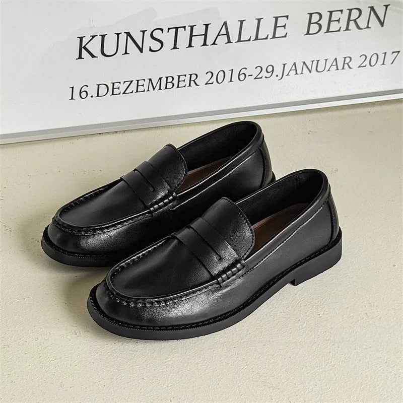 Men's slip-on retro casual shoes in black with microfiber upper and rubber sole