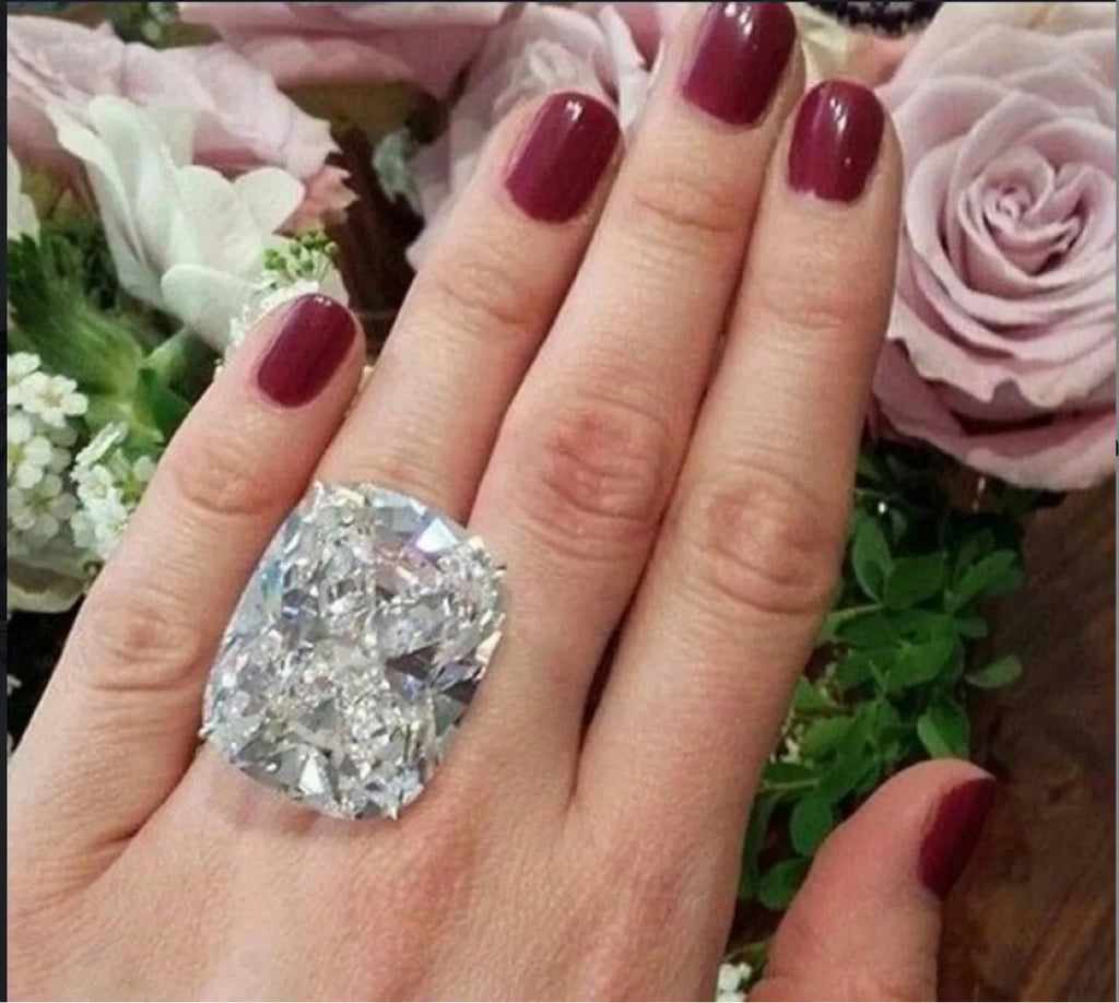 Women's geometric alloy ring with inlaid white square diamond in electroplated white gold colour