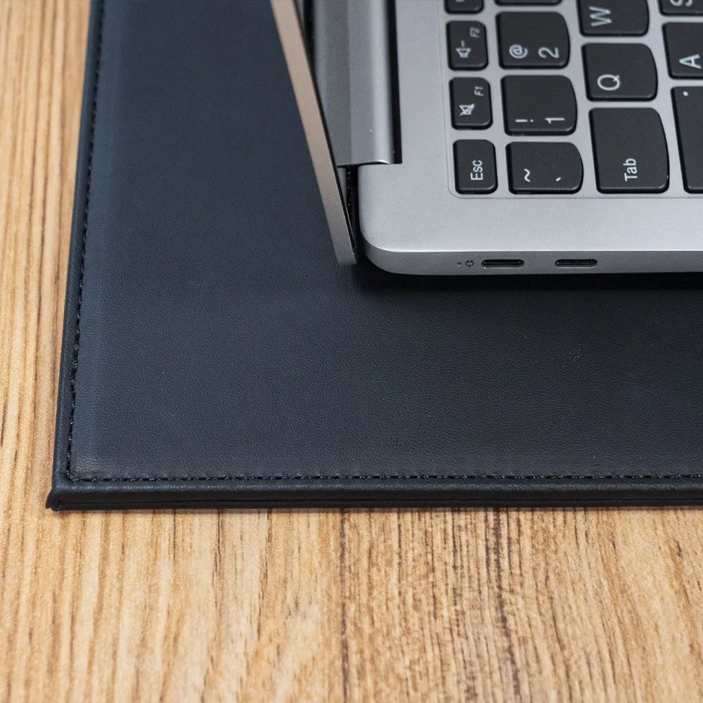 Silicone tablet pad for heat insulation and anti-radiation protection during printing tasks