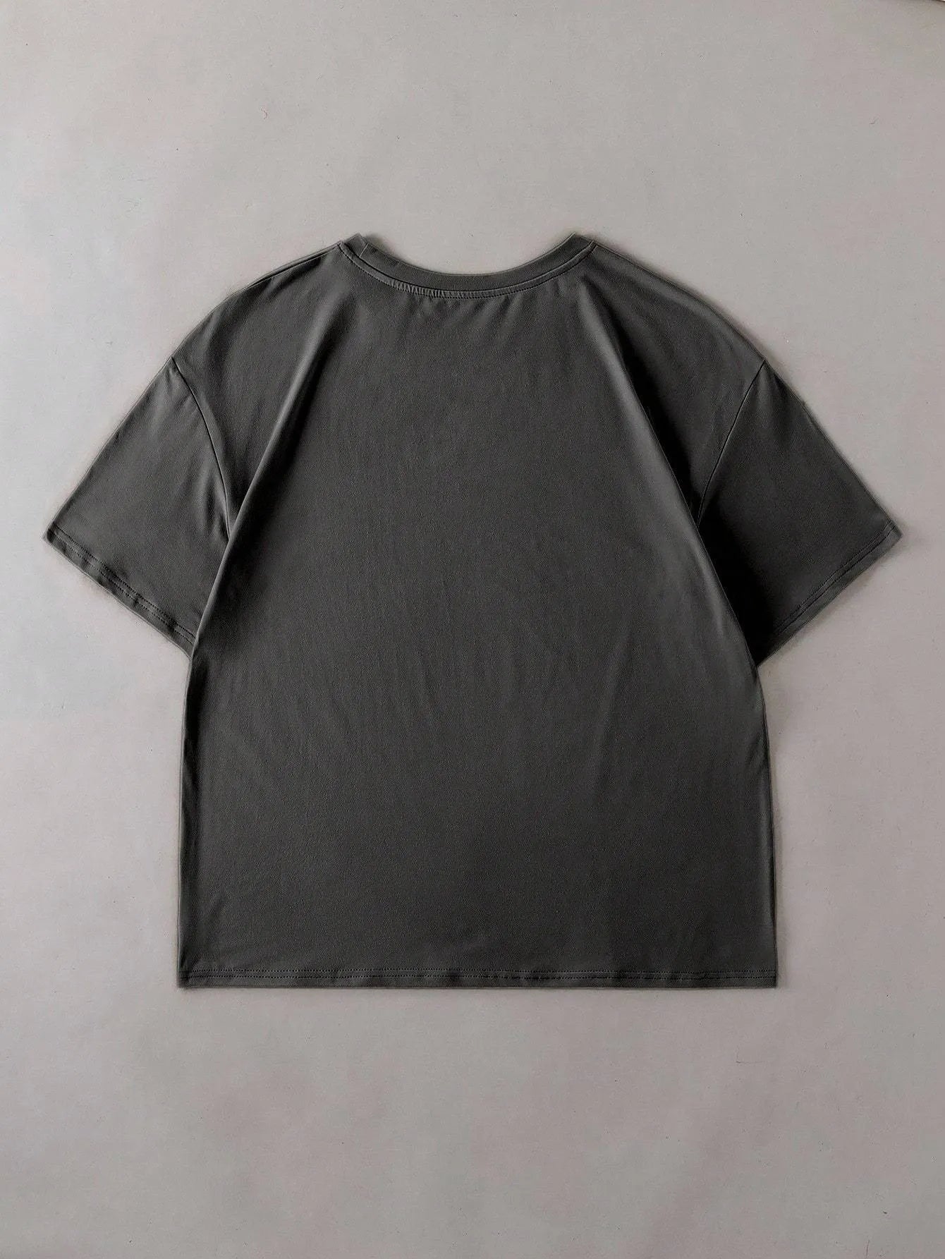 Loose straight fit cotton summer t-shirt in multiple colours with round neck
