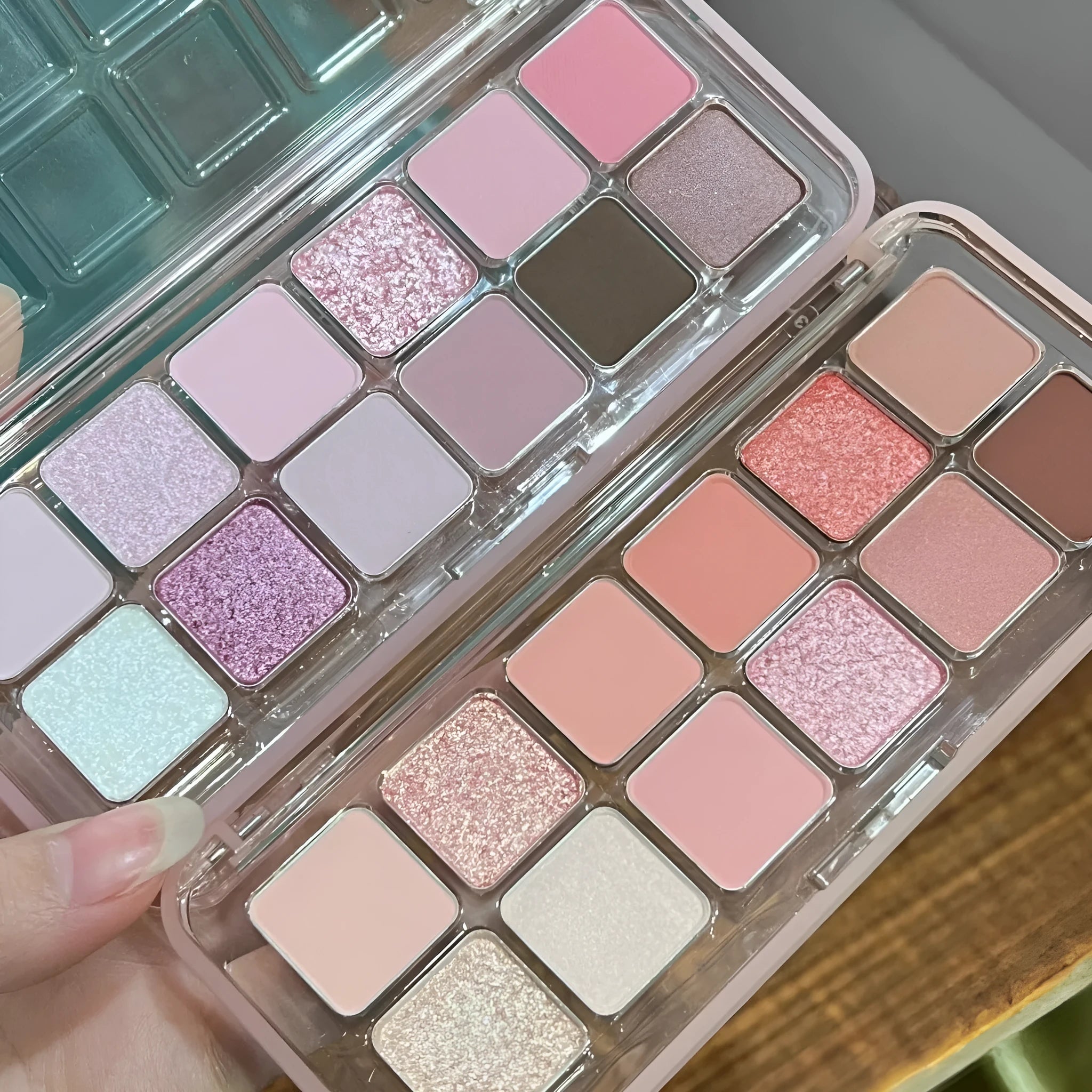 Creative Home 12 colours eye shadow plate in peach apple or cherry plum colour classification