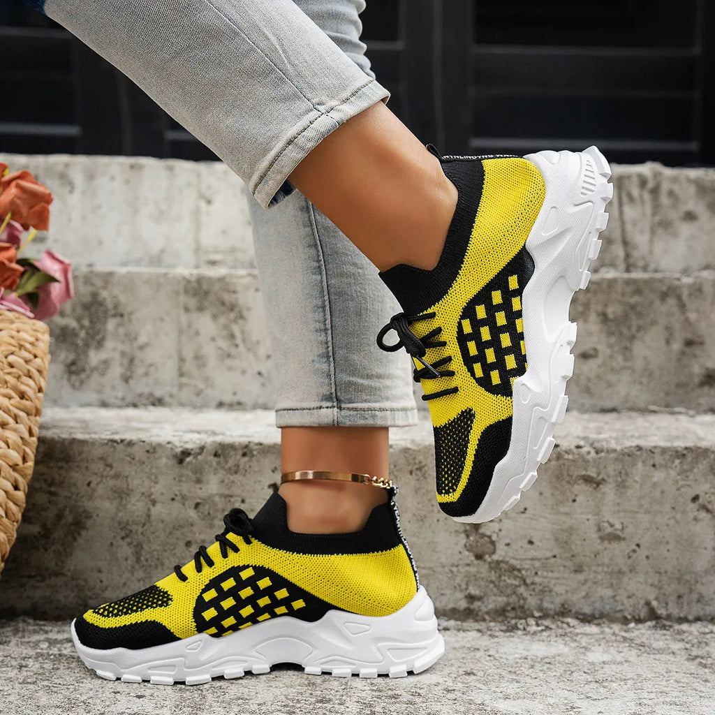 Fashion all-match platform sneakers with breathable Flyknit upper and non-slip rubber outsole in multiple colours