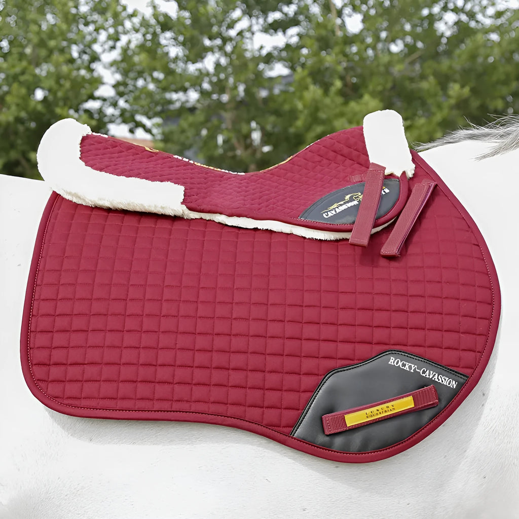 Wool riding saddle pad for equestrian and cycling waist protection in black colour.