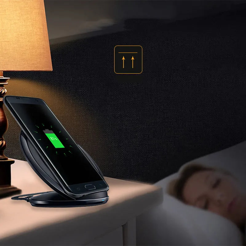 Qi wireless fast charging pad for Samsung Galaxy Note Edge in black and white colour options.