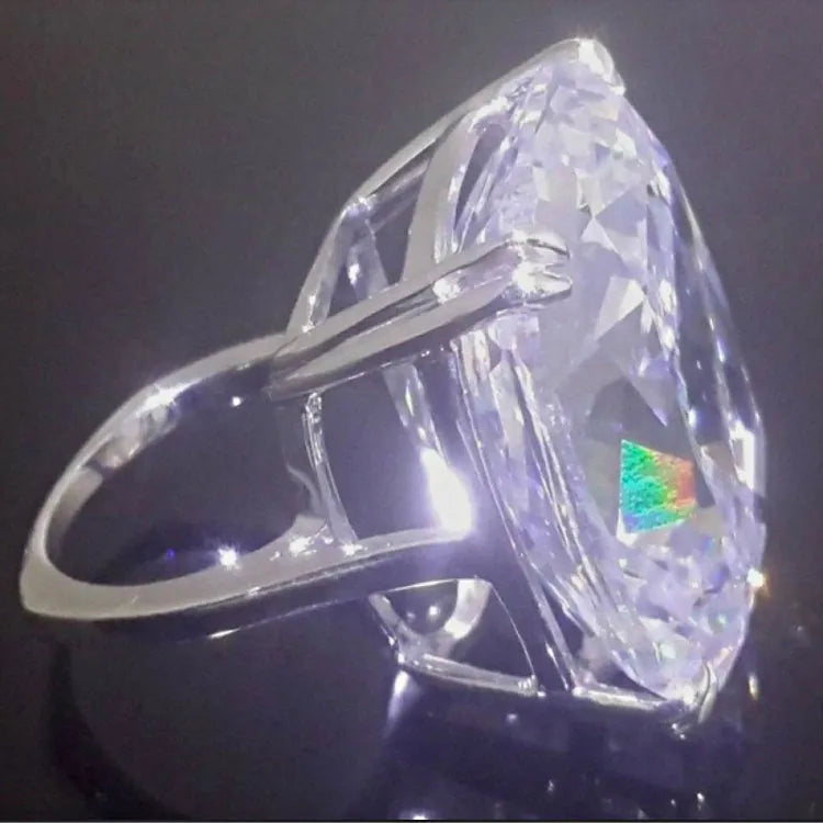 Women's geometric alloy ring with inlaid white square diamond in electroplated white gold colour