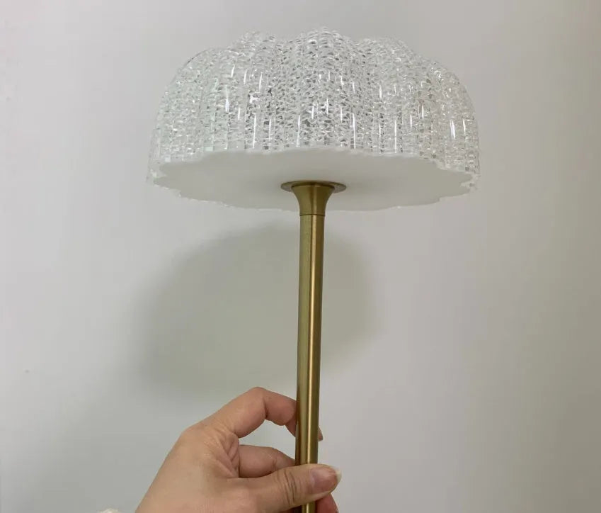 Retro bronze metal table lamp with trichromatic light and electrodeless dimming on desk