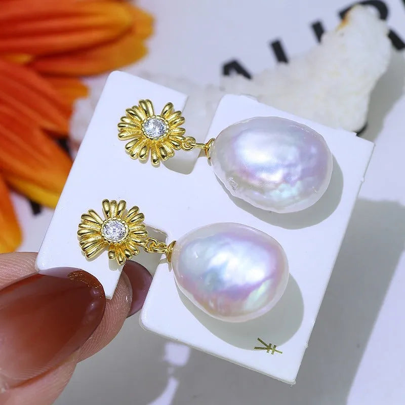 A pair of baroque-style flower earring frames in S925 sterling silver, shown in gold and silver colour options.