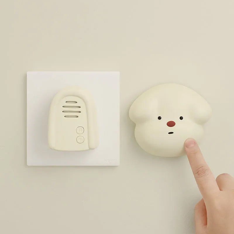 Wireless self-generating beeper doorbell in milky yellow or white colour with plug-in power
