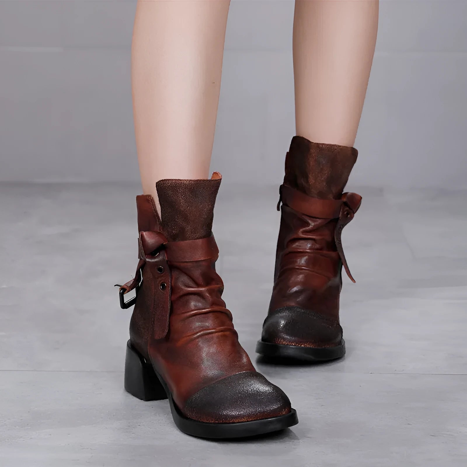 Women's retro chunky heel ankle boots in genuine leather, round toe, black colour