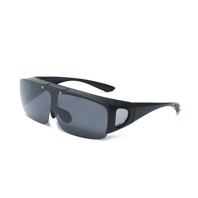 Polarised one-piece myopia sunglasses for mountain climbing and biking with multiple lens colour options