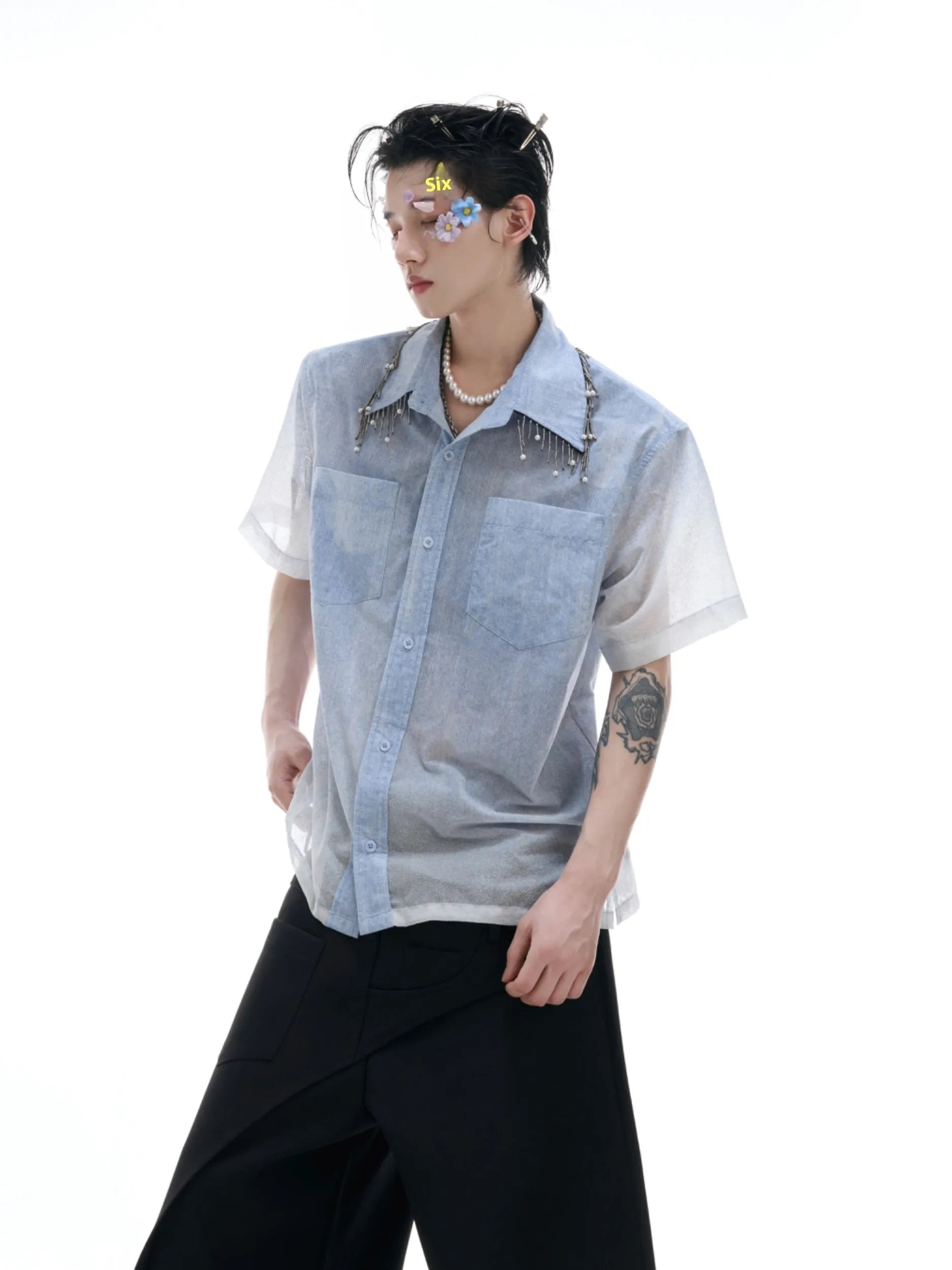Blue and white gradient men's casual short shirt with loose fit and half sleeves