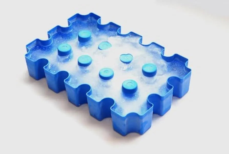 Blue PP plastic outdoor ice tray measuring 34 by 22 by 6 cm for camping and barbecue use