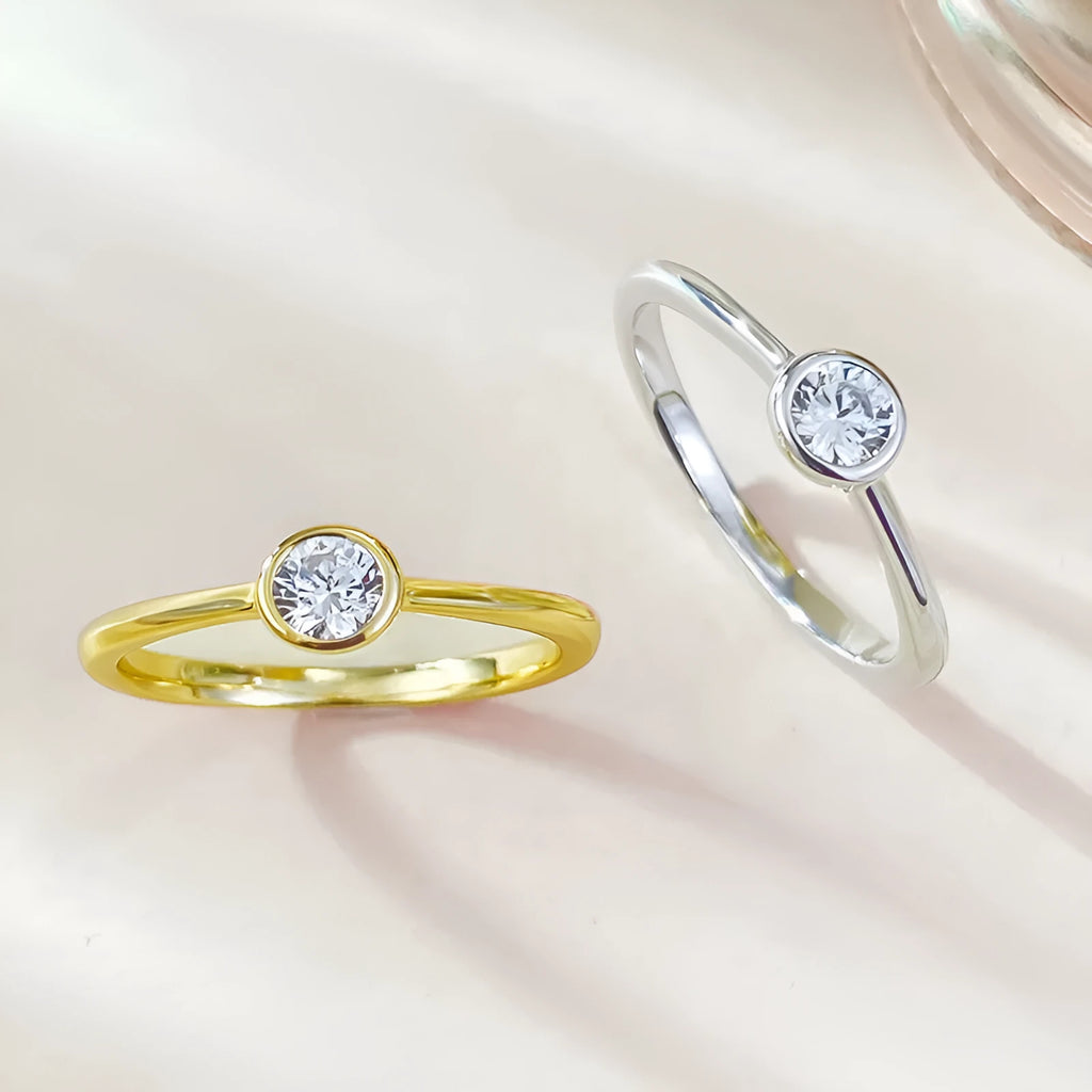 Crown-shaped silver ring with minimalist lines in R962 gold or platinum finish