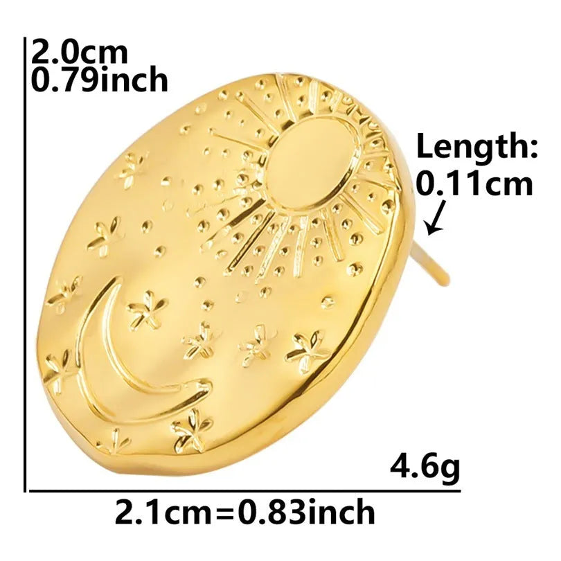 A pair of geometric shell-shaped stud earrings in 304 stainless steel with a gold or silver electroplated finish.