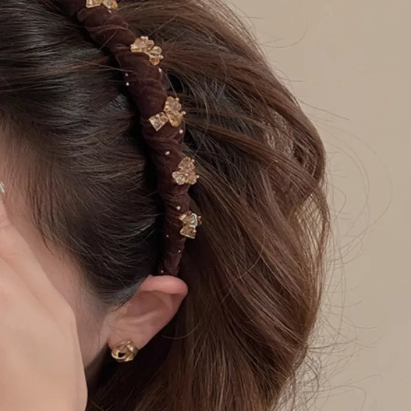 Red velvet hairband with crystal details, high-head non-slip design for ponytails.