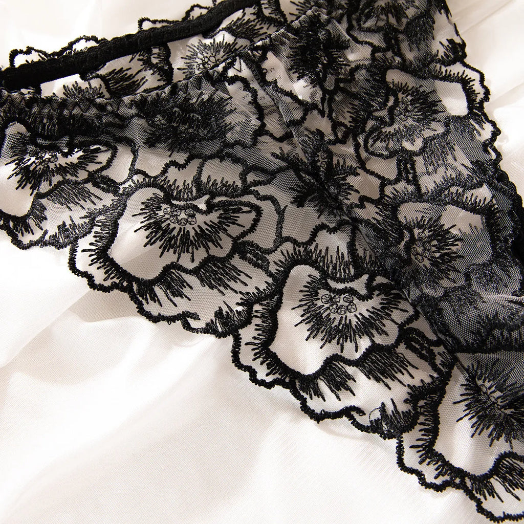 Black embroidered lace women's steel ring underwear bikini set in polyester