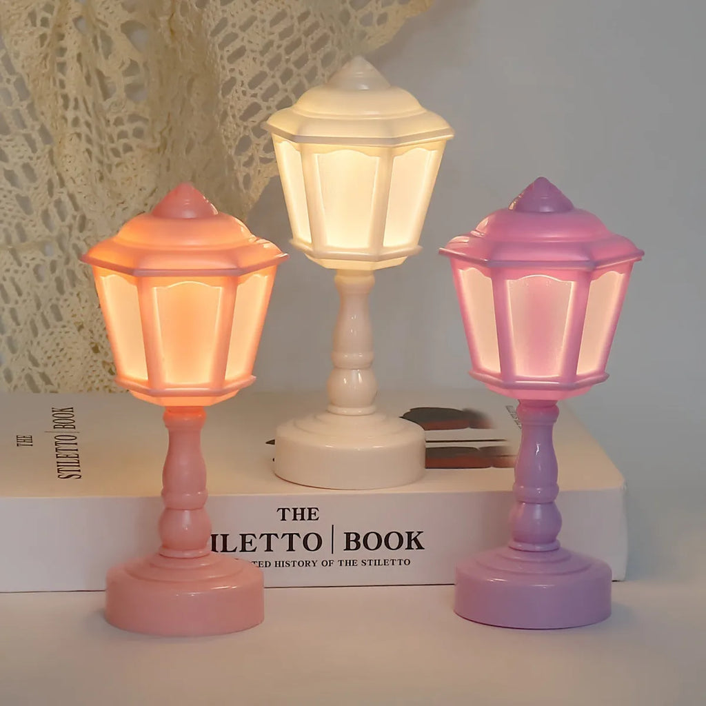 Retro pagoda lotus small night lamp in white with geometric stereo design and built-in battery